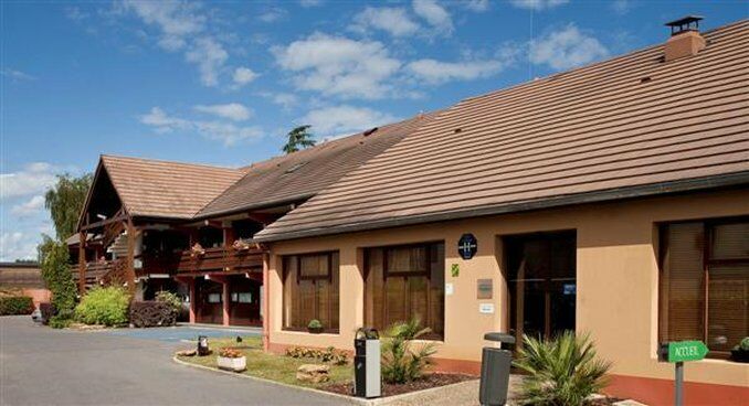 Campanile Le Mans - Arnage Hotel Exterior photo